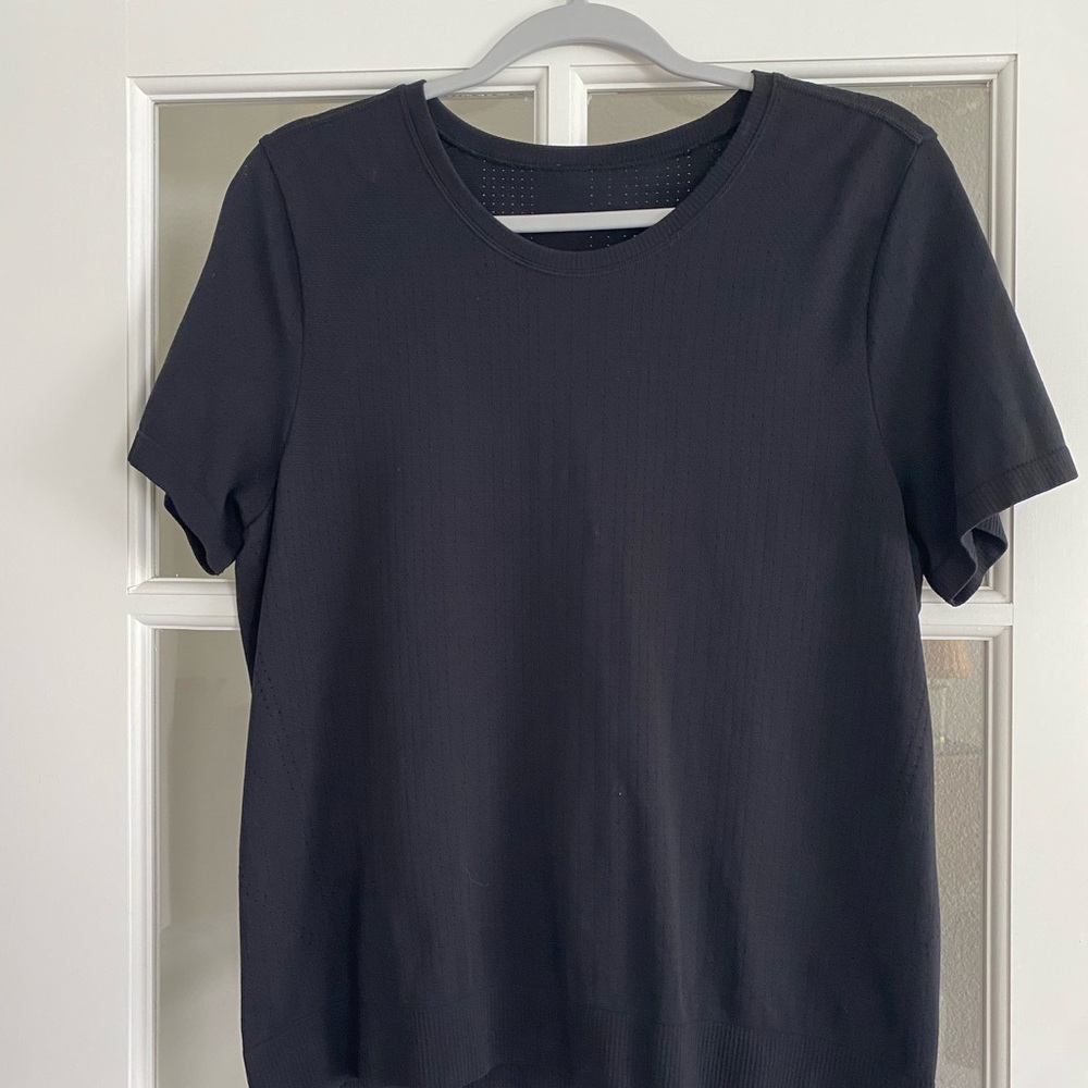 Athleta Large Black Short Sleeve Ladies Top